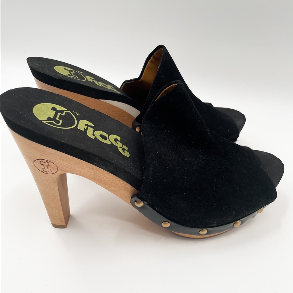 FLOGG black suede clogs